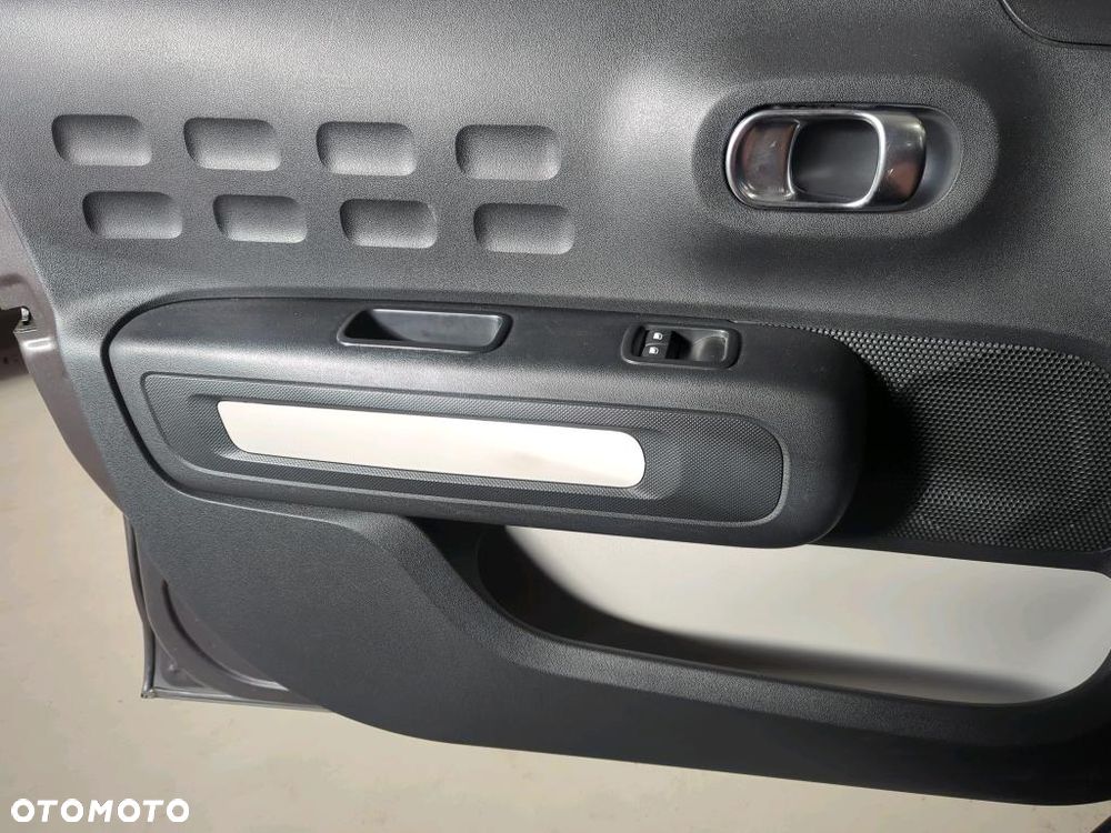 Citroën C3 1.2 PureTech Shine - 18