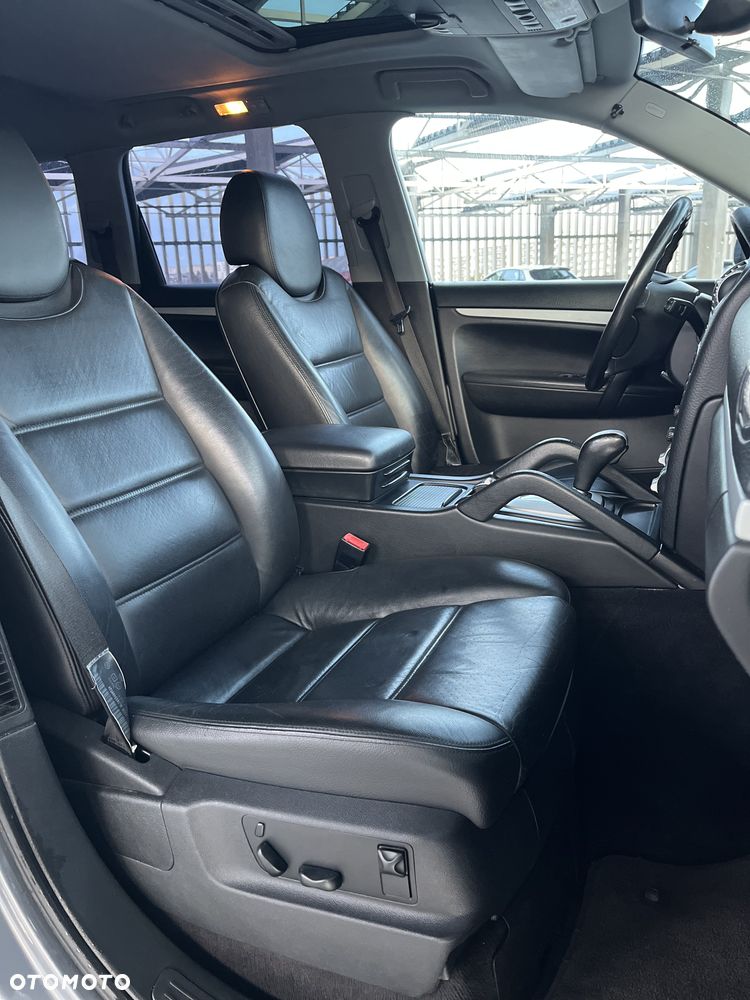 Porsche Cayenne - 34