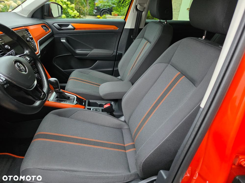 Volkswagen T-Roc - 16