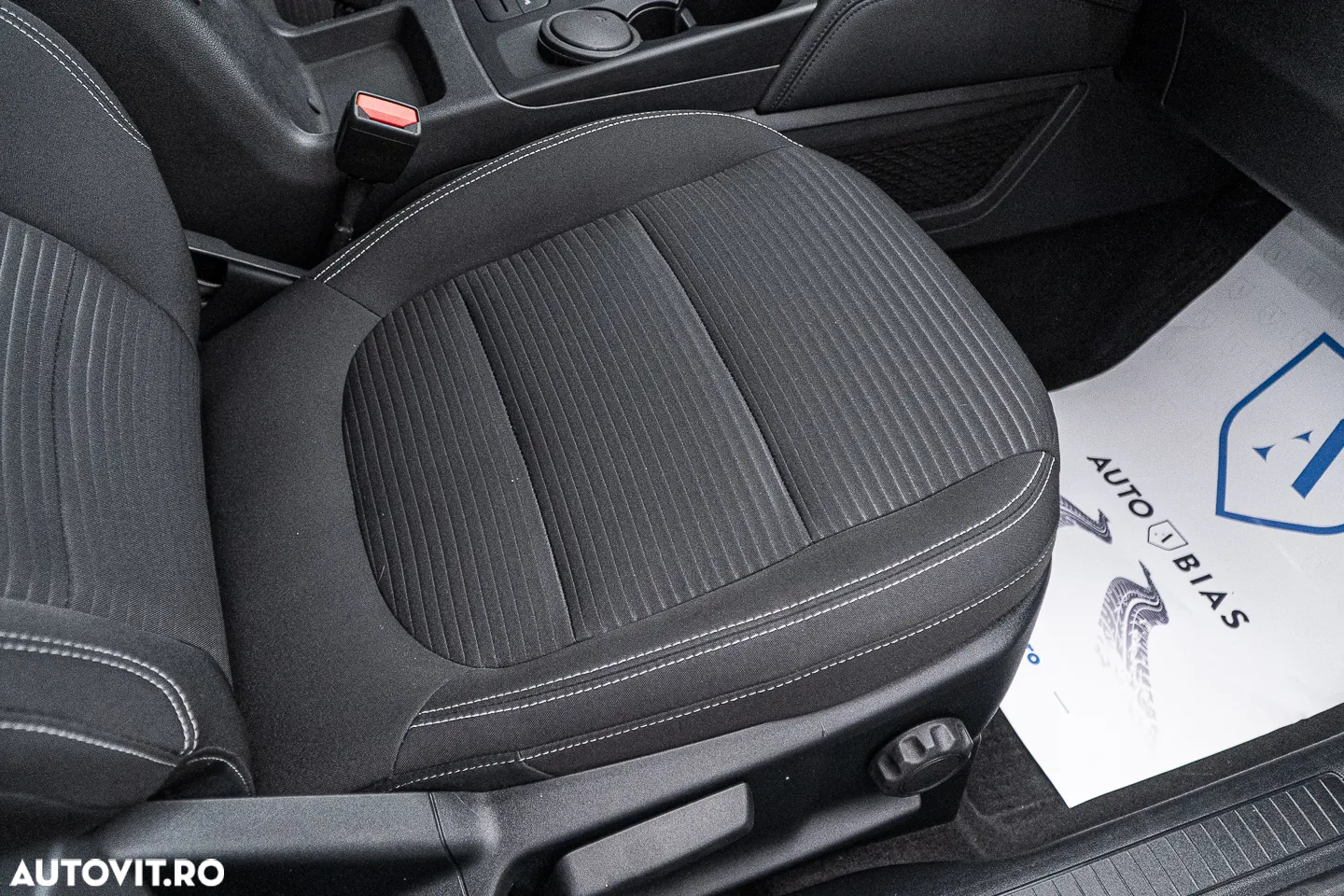 Ford Kuga 2.0 EcoBlue A8 AWD Titanium - 39
