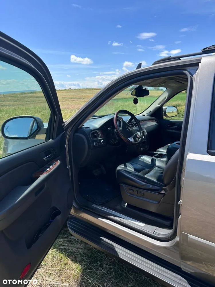 Chevrolet Avalanche - 9