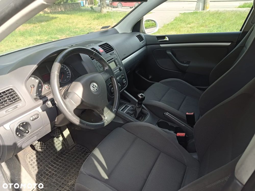 Volkswagen Golf - 10