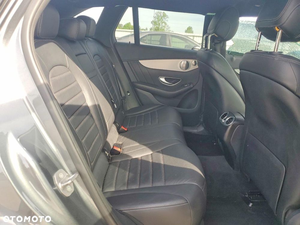 Mercedes-Benz GLC AMG 43 4Matic 9G-TRONIC - 12