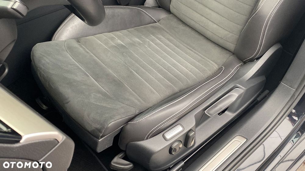 Volkswagen Passat - 18