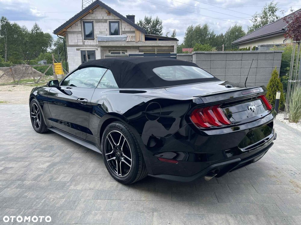 Ford Mustang 2.3 EcoBoost - 23