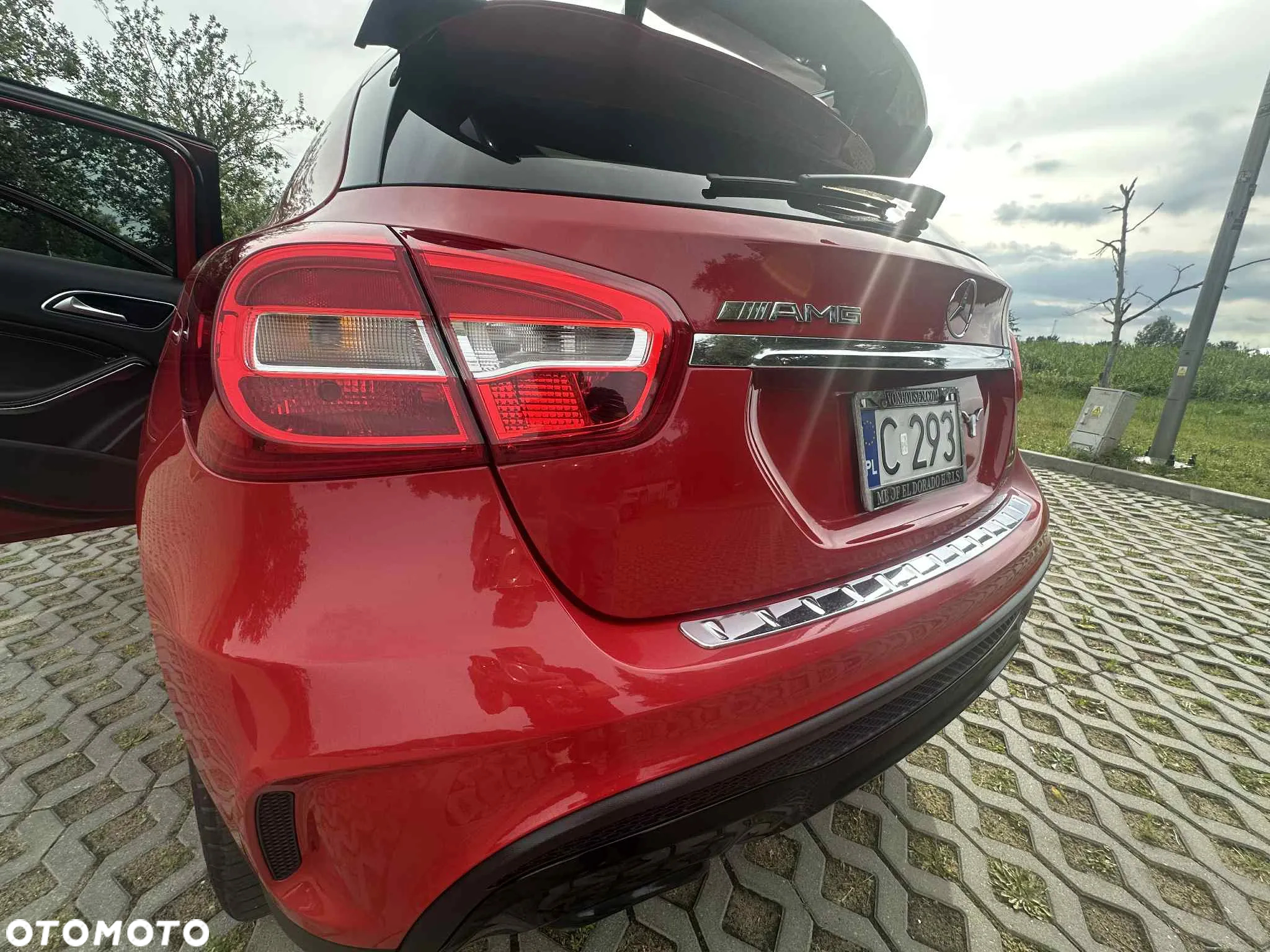 Mercedes-Benz GLA 250 7G-DCT - 12