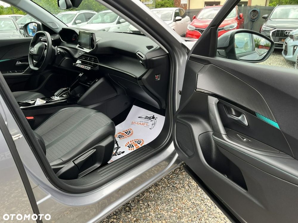 Peugeot 2008 PureTech 130 Allure S&S EAT8 - 8