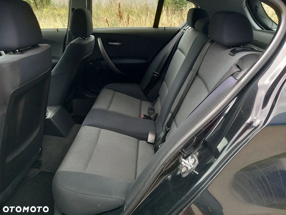 BMW Seria 1 - 17