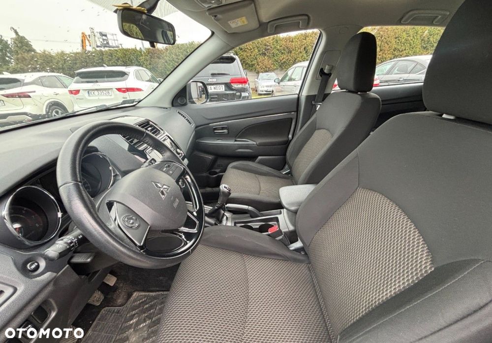 Mitsubishi ASX - 12