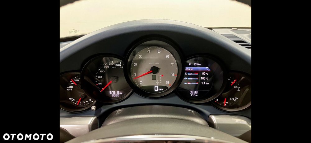 Porsche 911 Carrera 4S PDK - 22