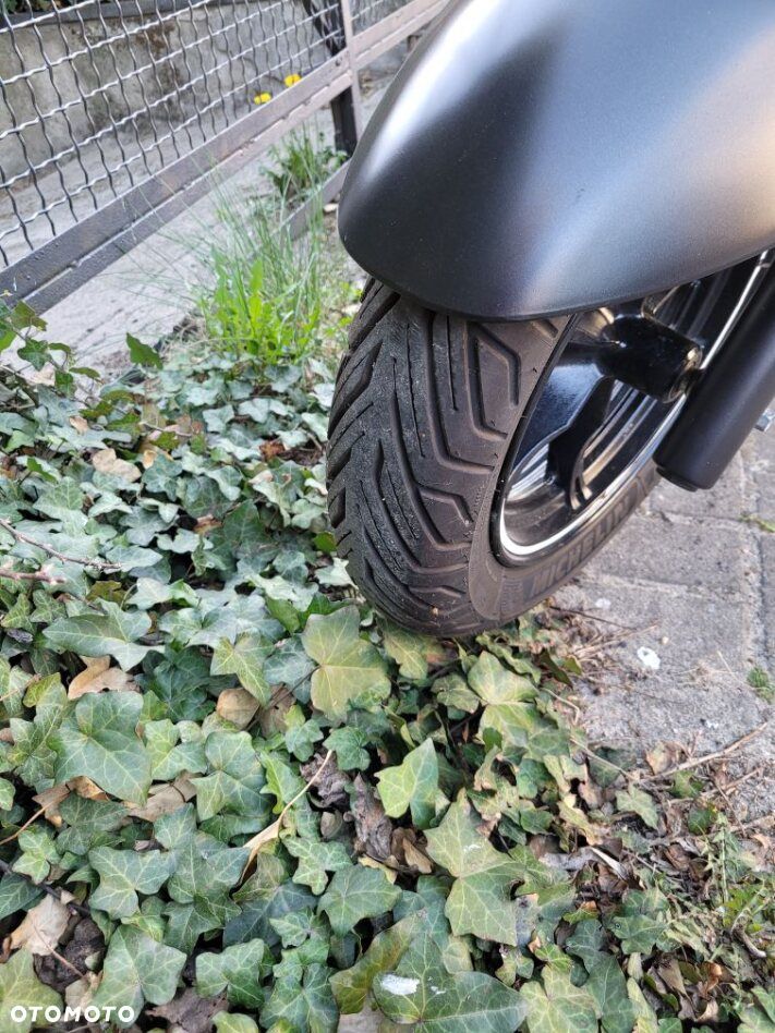 Suzuki Burgman - 7
