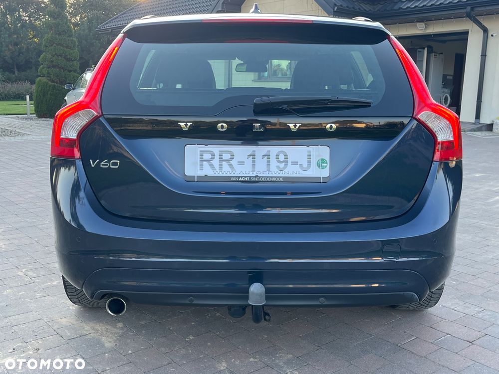 Volvo V60 D3 Momentum - 6