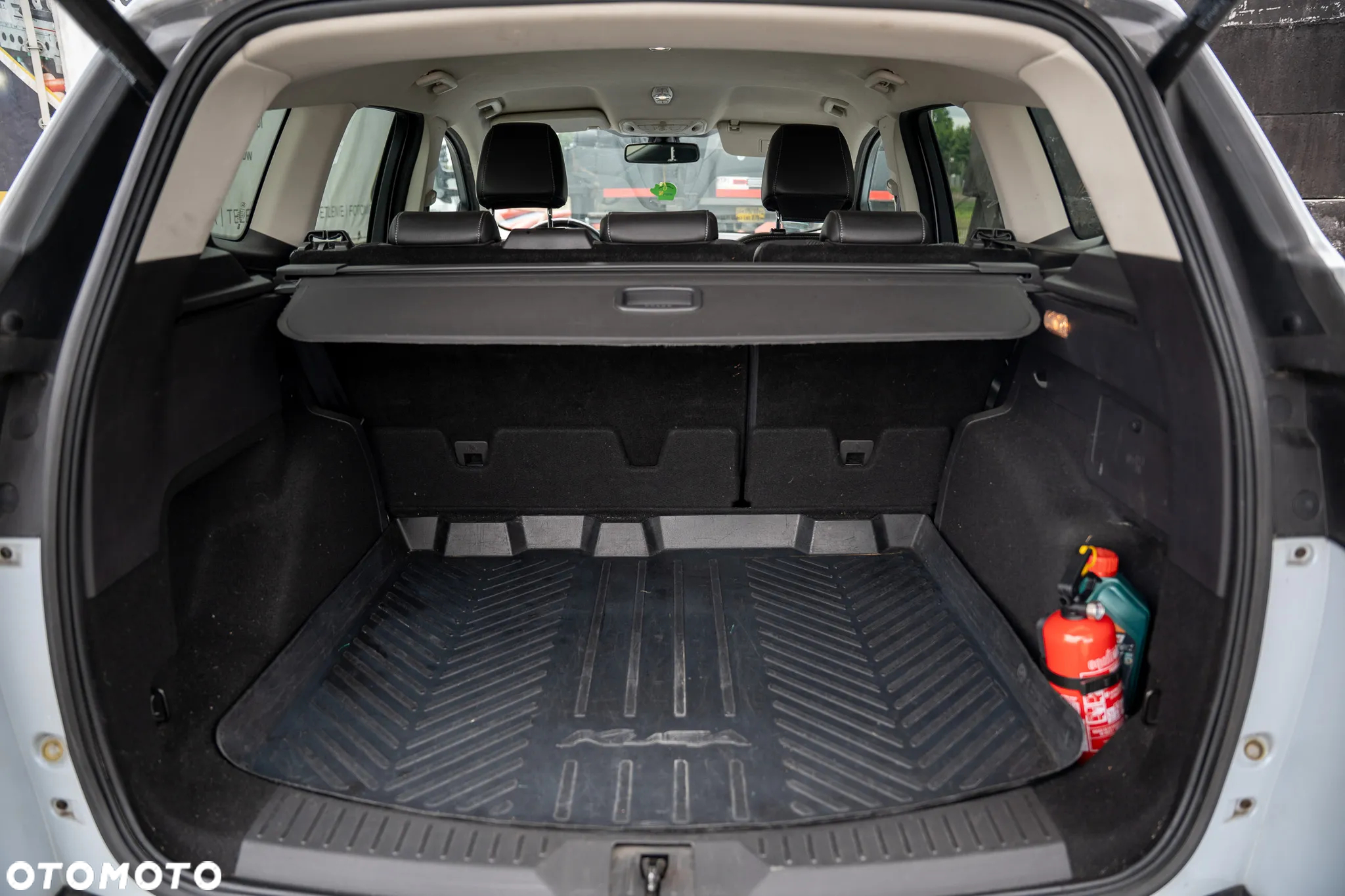 Ford Kuga - 4
