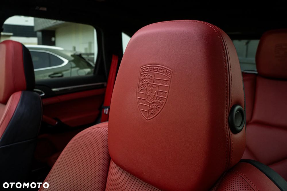 Porsche Cayenne Turbo S Tiptronic S - 17