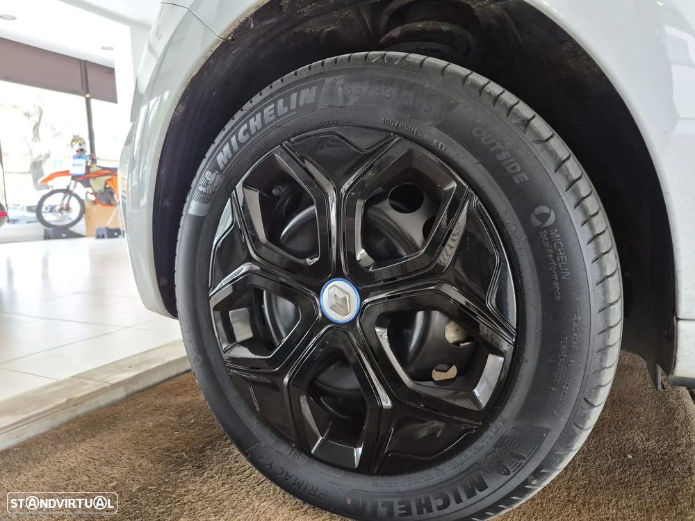 Renault Twingo Z.E. 22 Intens - 14