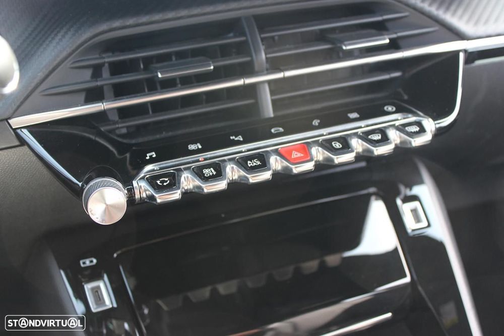 Peugeot e-208 50 kWh GT Line - 32