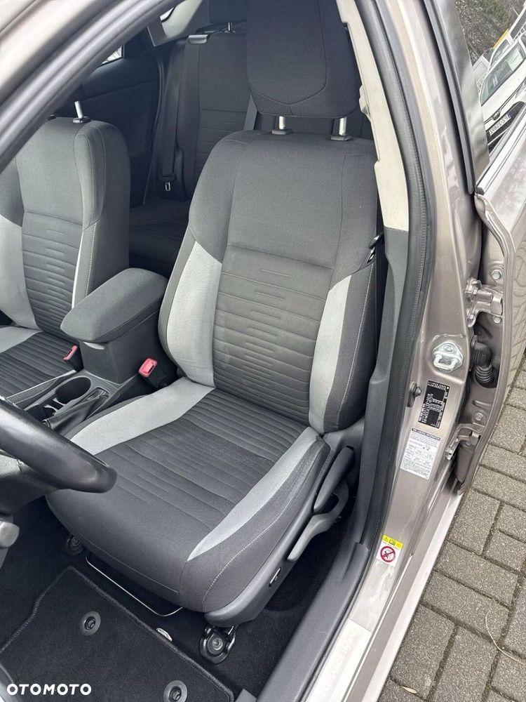 Toyota Auris - 15