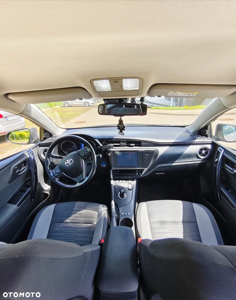 Toyota Auris Hybrid 135 Prestige - 17
