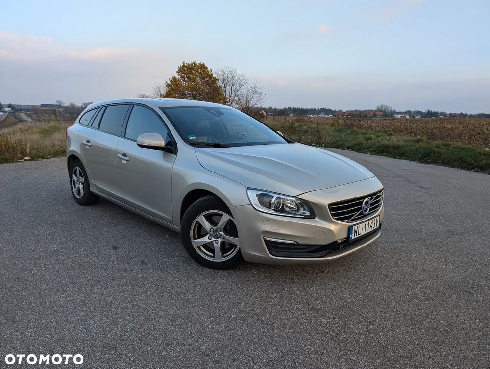 Volvo V60 D4 Summum - 3