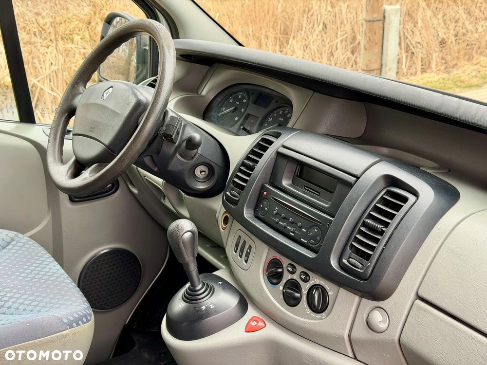 Renault TRAFIC - 15