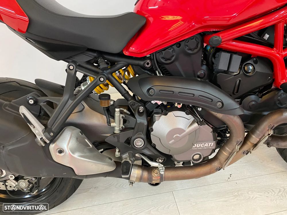 Ducati Monster 821 - 18