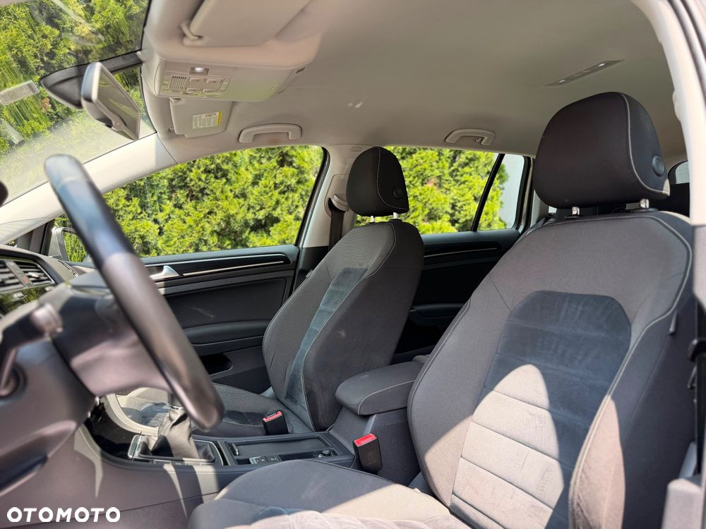 Volkswagen Golf 1.6 TDI Highline - 11