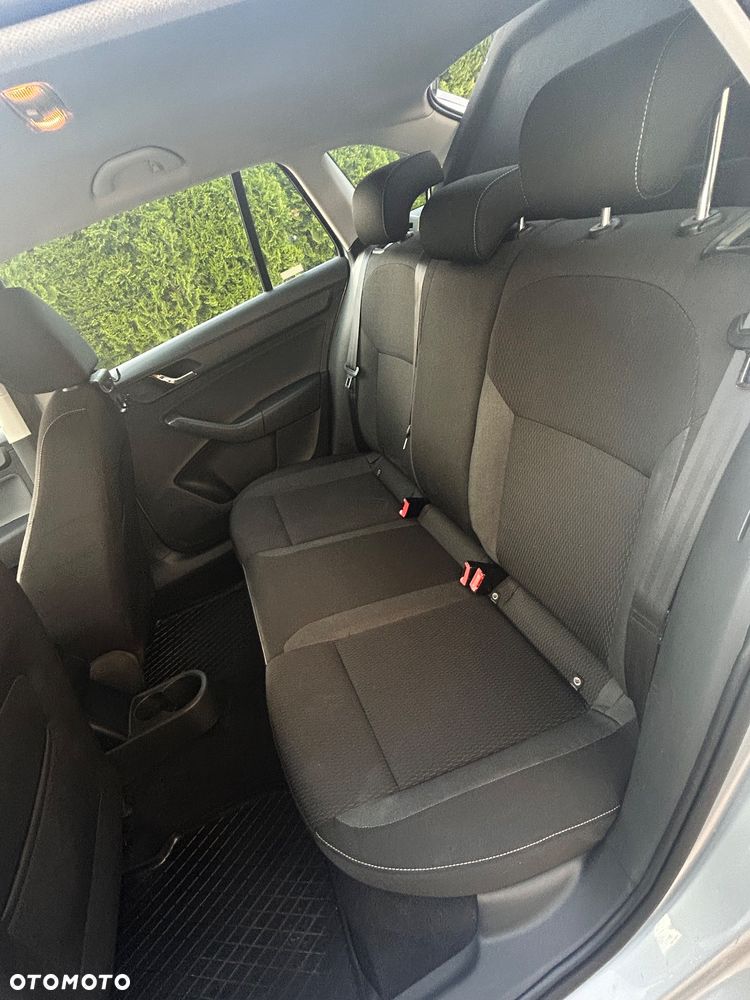 Skoda RAPID 1.6 TDI DPF Ambition - 11