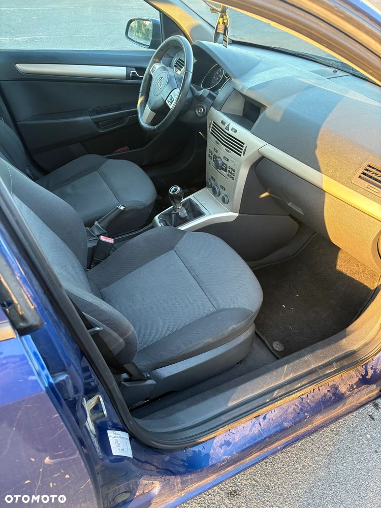 Opel Astra - 16