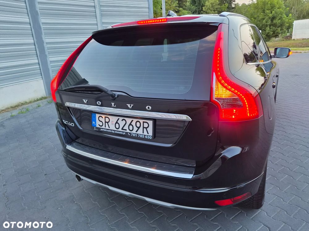 Volvo XC 60 D3 Drive-E Ocean Race - 32