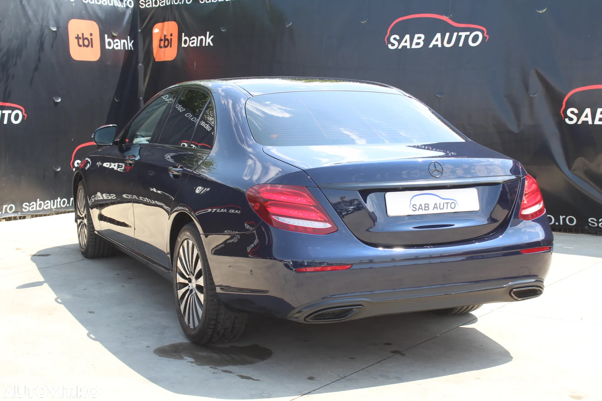 Mercedes-Benz E 220 d 9G-TRONIC Exclusive - 23