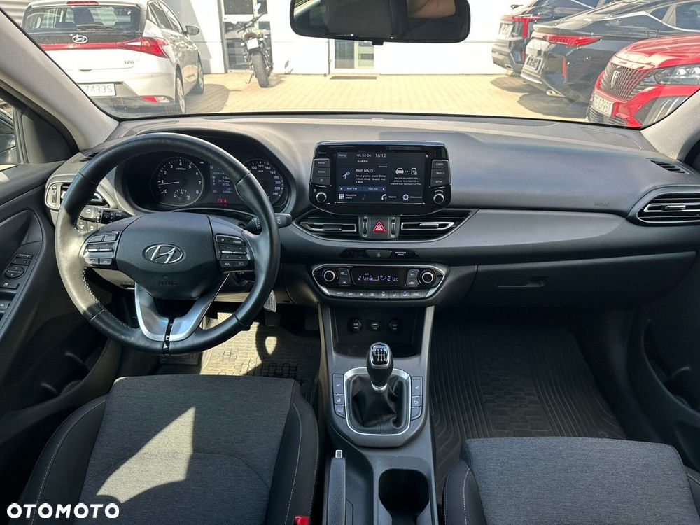 Hyundai i30 1.5 T-GDI 48V Smart - 11
