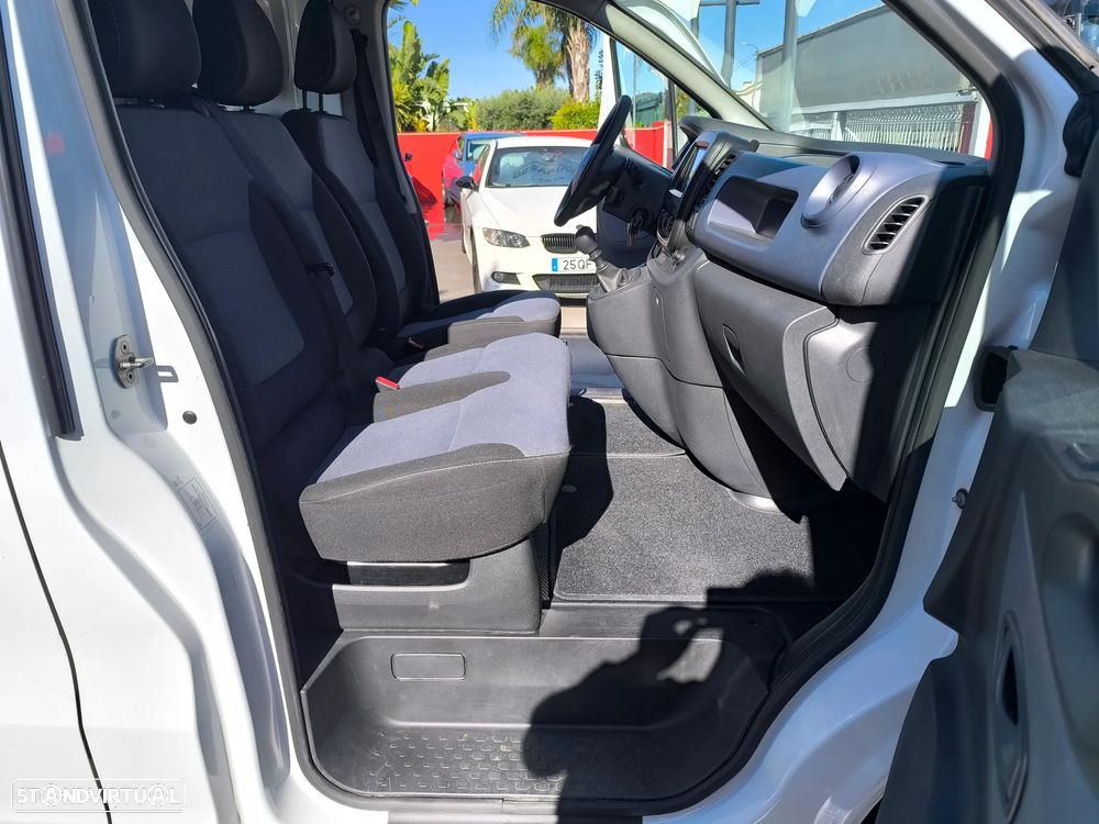 Opel Vivaro - 31