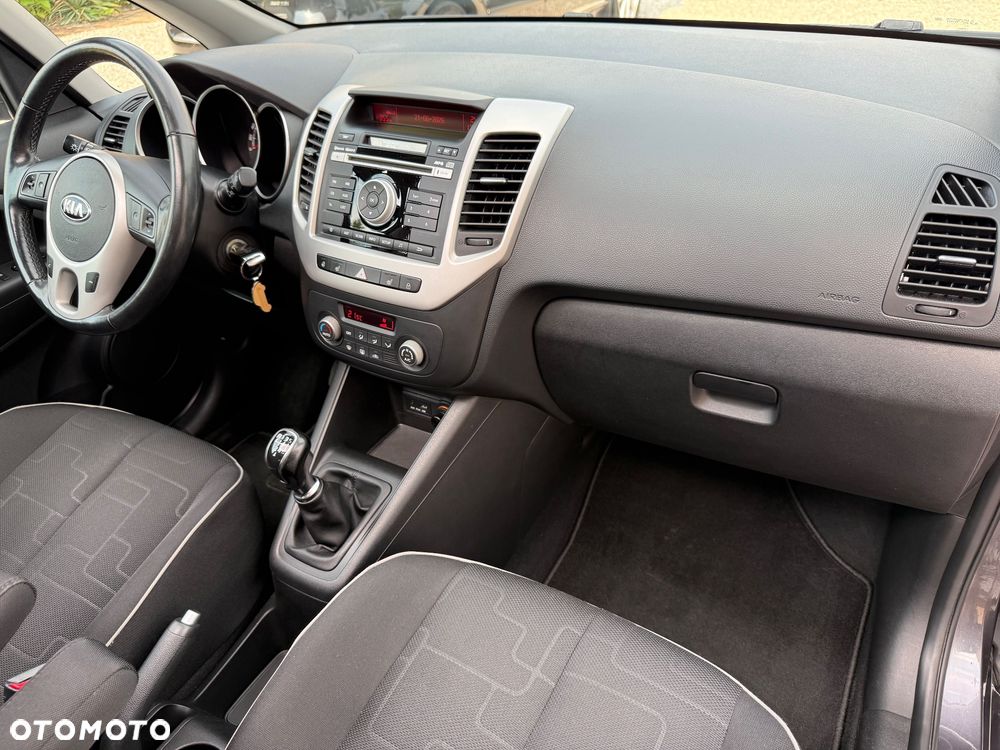 Kia Venga 1.6 L - 21