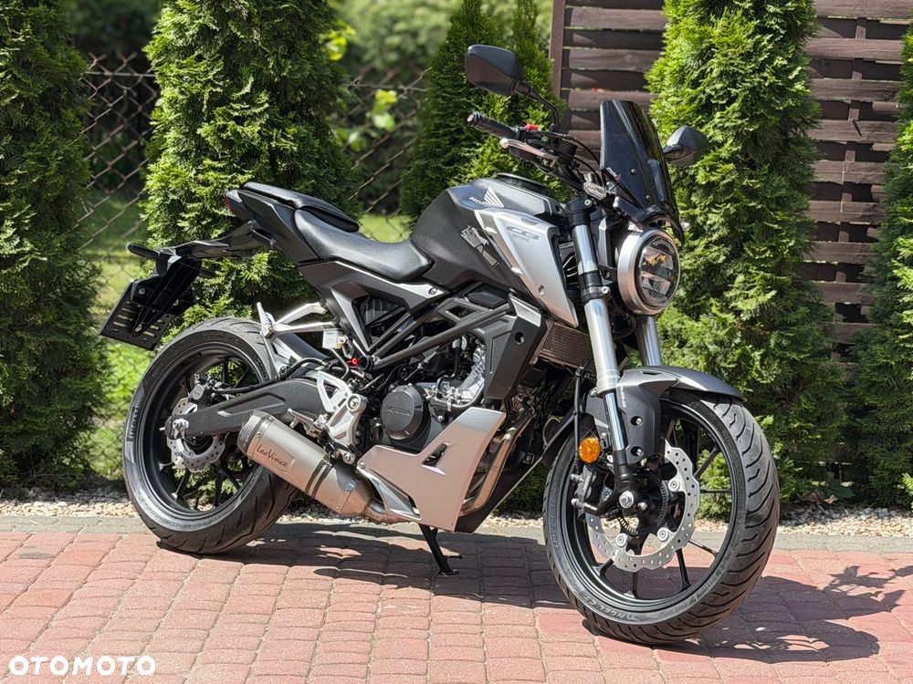 Honda CB - 1
