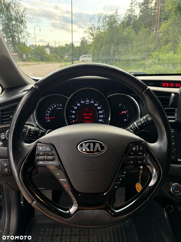 Kia Ceed 1.6 GDI L DCT - 12