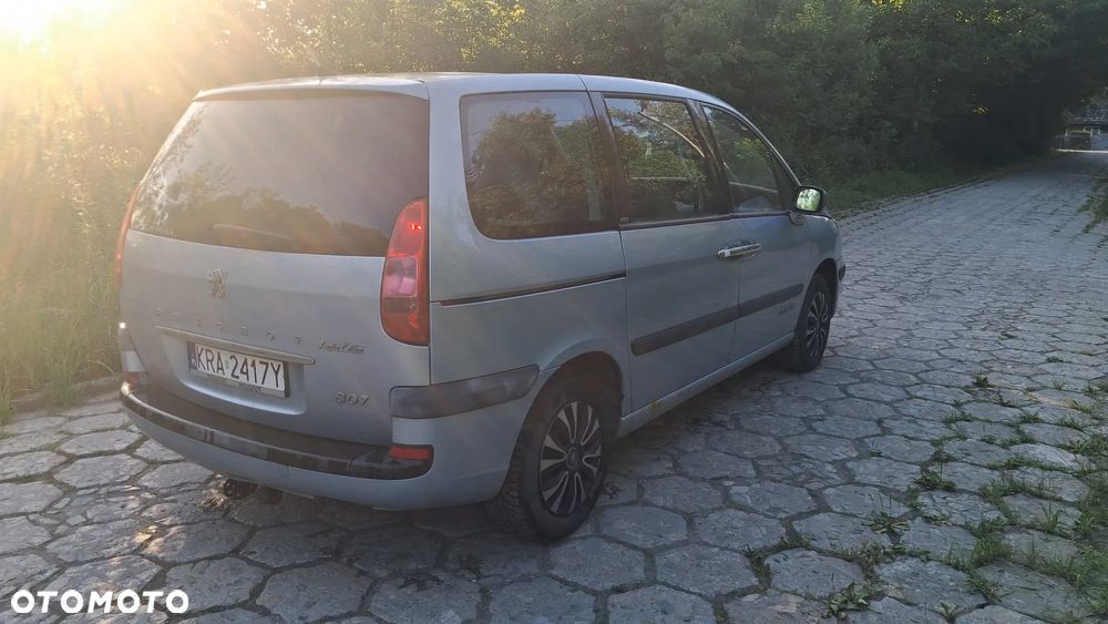 Na części Peugeot 807 silnik 2.0 HDI 107 KM RHM (DW10ATED4) lakier EYL skrzynia maska zderzak drzwi klapa szyba fotel kanapa lusterko lampa deska GWARANCJA !!! Przód Tył Zestaw Komplet Drzwi Klapa Zderzak Błotnik Maska Grill Atrapa Szyba Pas Lampa Lusterko Boczki Fotel Kanapa Kokpit Deska Rozdzielcza Przełącznik Włącznik Sterownik Przewody Wiązka Instalacja Moduł Komputer Czujnik Listwa Pompa Alternator Wtryski Głowica Rozrusznik Kompresor Sprzęgło Dwumas Silnik  Skrzynia ABS Klimatyzacji Paliwa Wspomagania Kolektor Turbina Przepustnica Zawór Chłodnica Koło Hak Belka Sanki Zawieszenie Mcpherson Półoś Amortyzator Wydech Tłumik Zacisk Most - 5