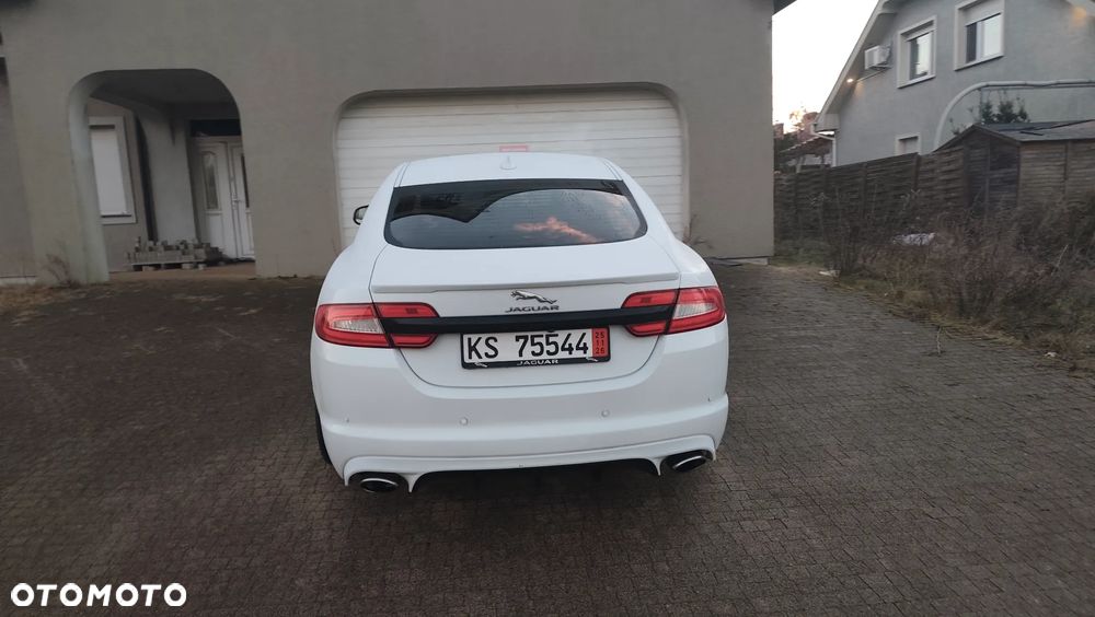 Jaguar XF 3.0 V6 D R-Sport - 17