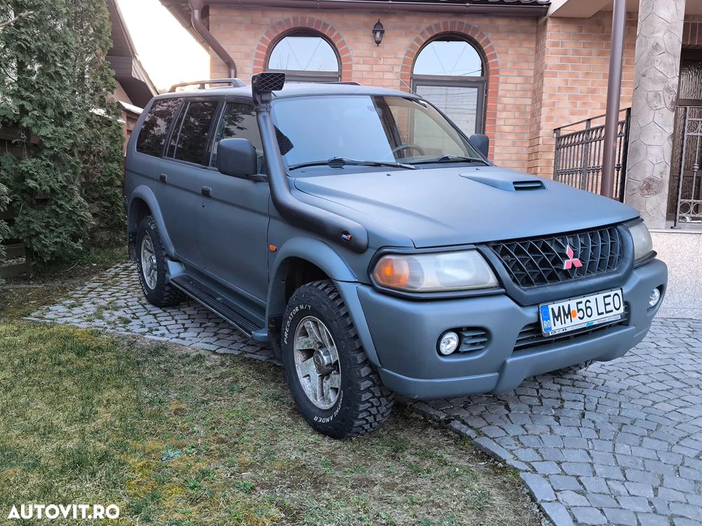 Mitsubishi Pajero Metal Top 2.5 TD GL - 5