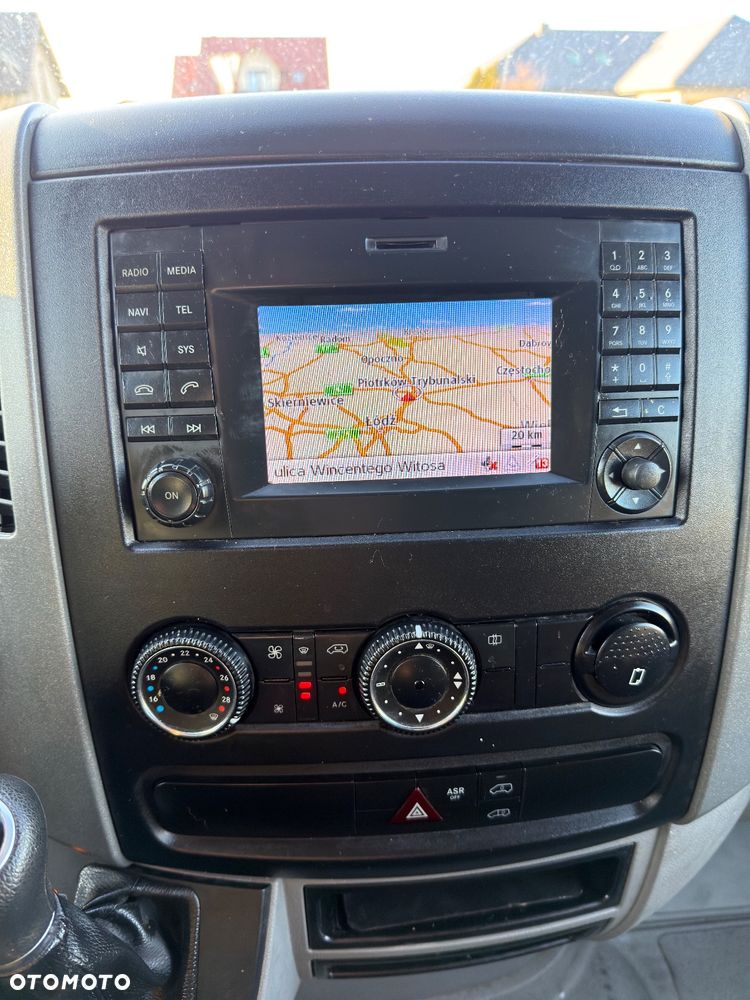 Mercedes-Benz Sprinter - 21