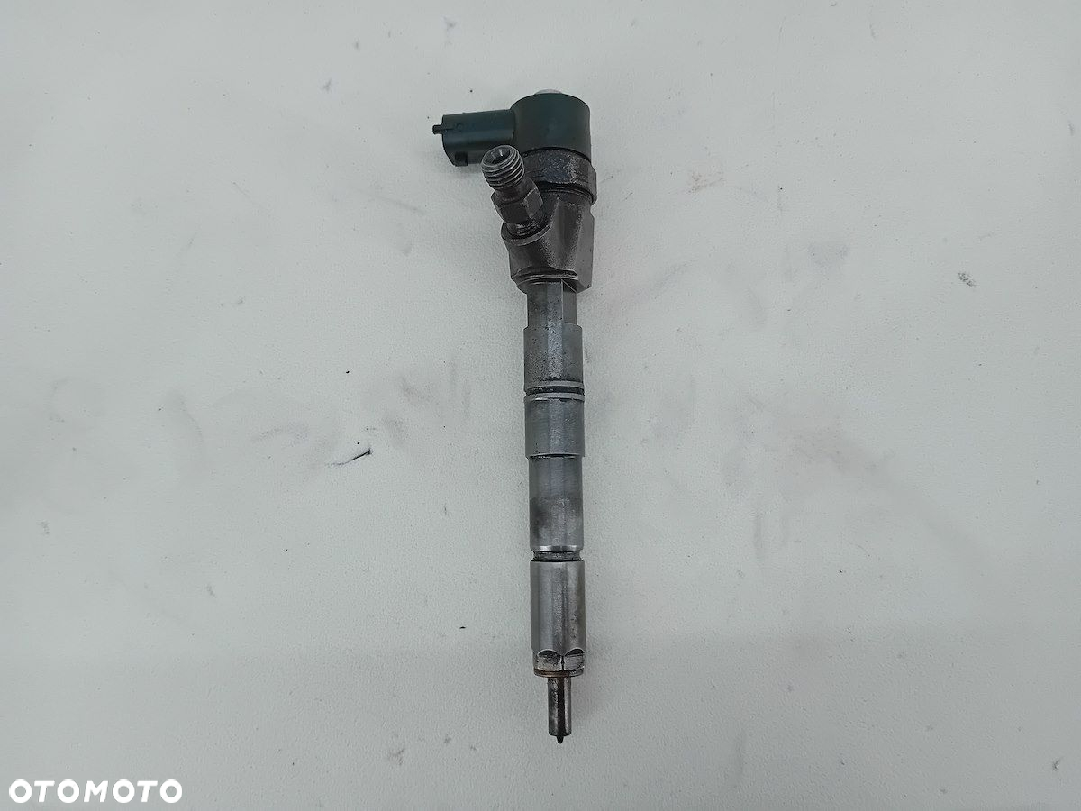 WTRYSKIWACZ FIAT DOBLO III 0445110927 1.6 MULTIJET - 2