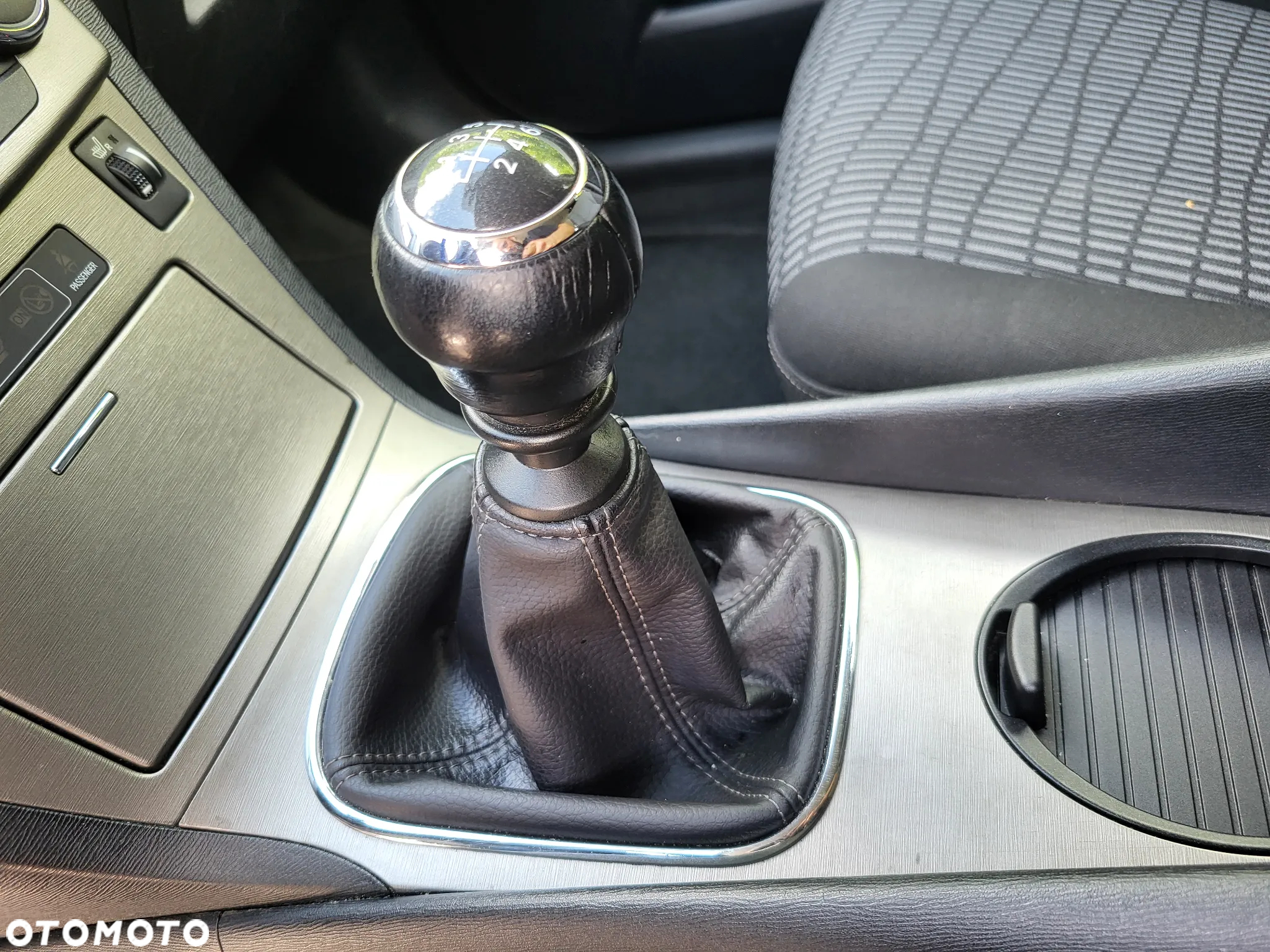 Toyota Avensis - 18