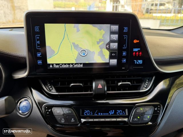 Toyota C-HR 1.8 HSD Exclusive+P.Luxury - 13