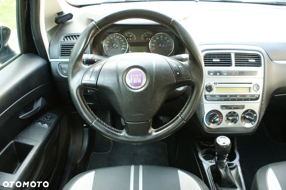 Fiat Grande Punto - 4