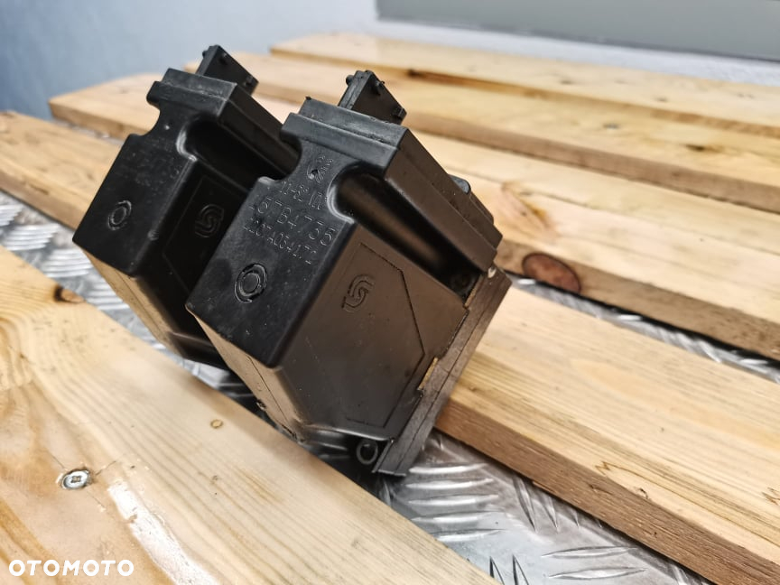 Elektrozawór rozdzielacza Danfoss (157B4735) - 5