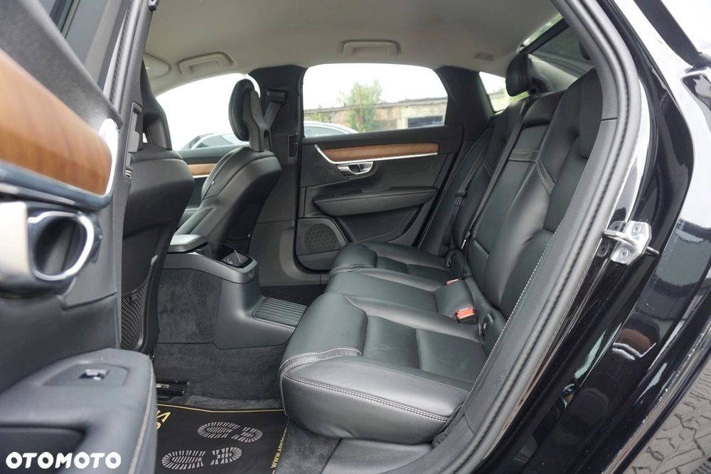 Volvo S90 T8 Twin Engine AWD Geartronic Inscription - 35