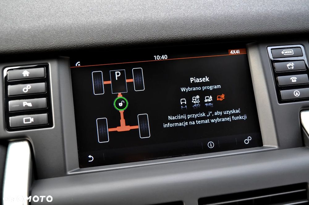 Land Rover Discovery Sport TD4 HSE Luxury - 28