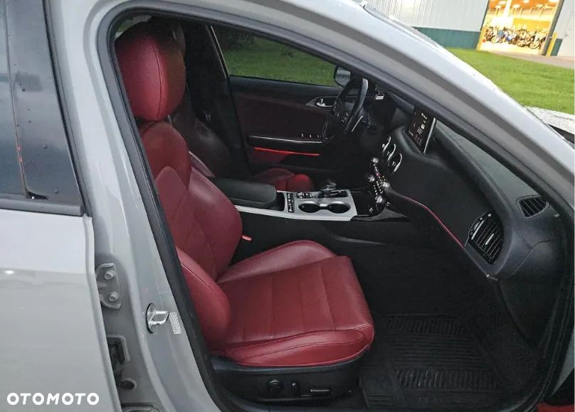 Kia Stinger 3.3 T-GDI V6 GT AWD - 9