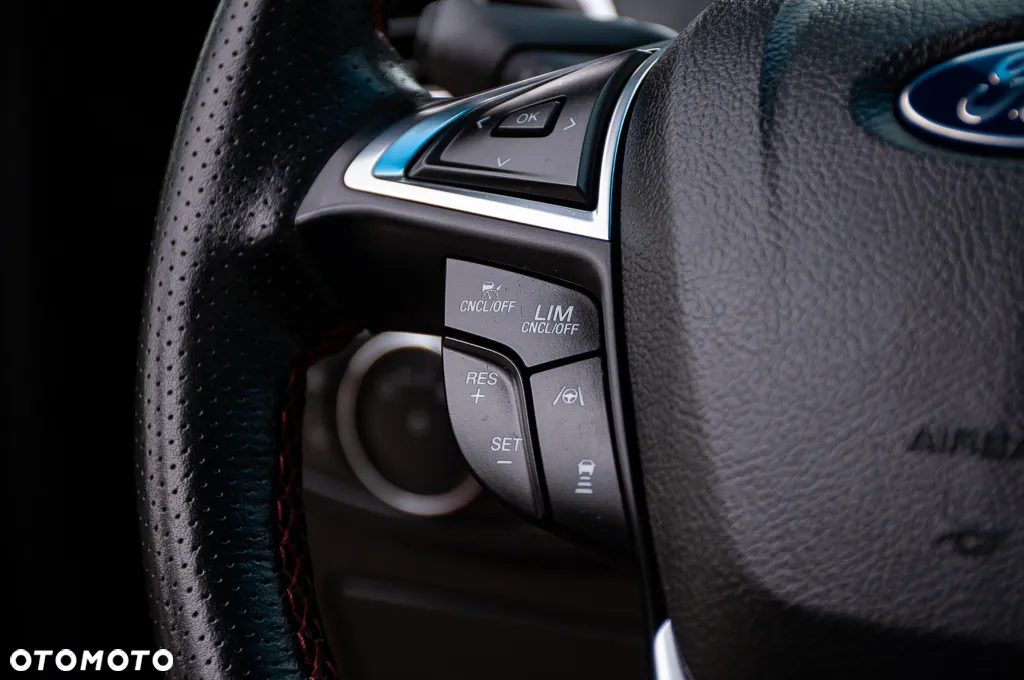Ford Edge 2.0 EcoBlue Twin-Turbo 4WD ST-Line - 30