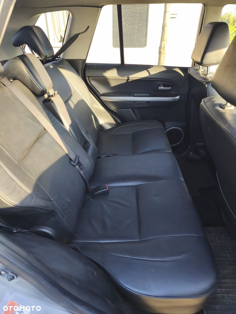 Suzuki Grand Vitara 2.0 - 8