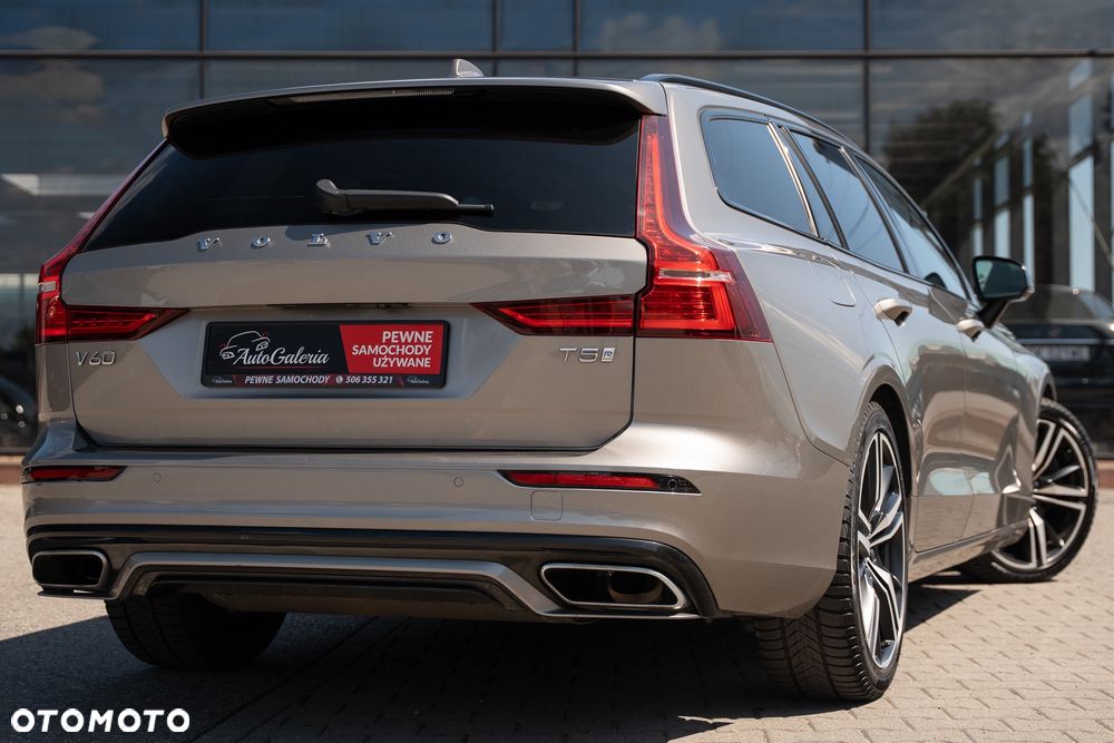 Volvo V60 T5 Geartronic R-Design - 9